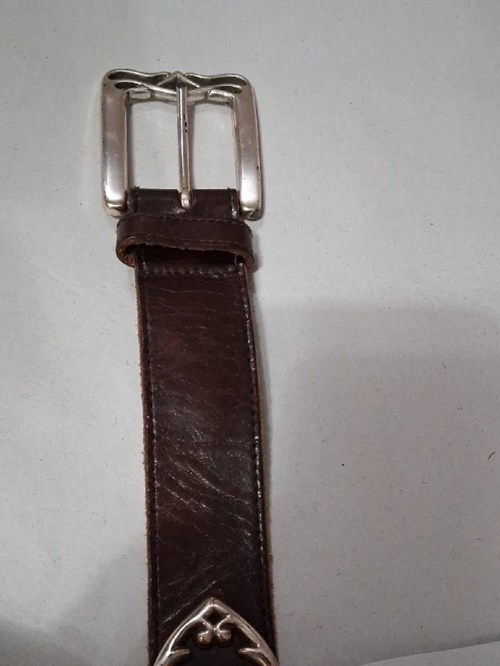 VINTAGE Fossil Brown Leather Women's Belt with Gold-Tone Ornate Buckle